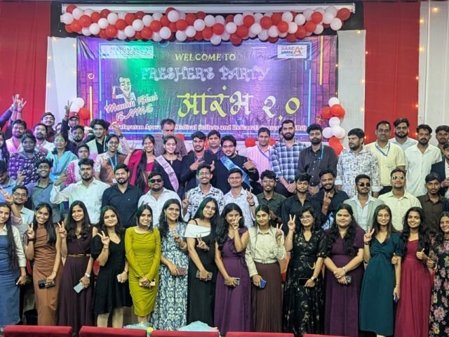 आरंभ में झूमे छात्र, आदित्य मिस्टर व नव्या बनी मिस फ्रेशर