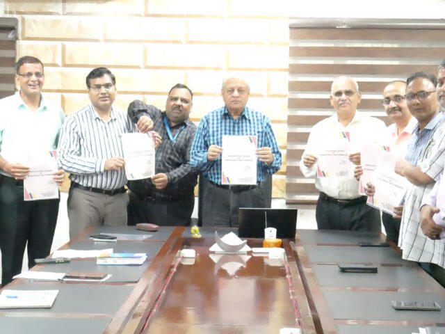 मंगलायतन जर्नल ऑफ मैनेजमेंट एंड काॅर्मस का हुआ विमोचन