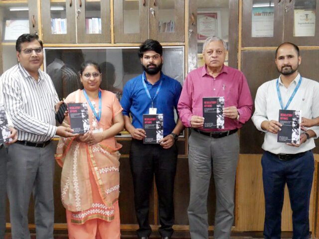 मंगलायतन विश्वविद्यालय में रेगुलेटरी अफेयर्स पुस्तक का विमोचन